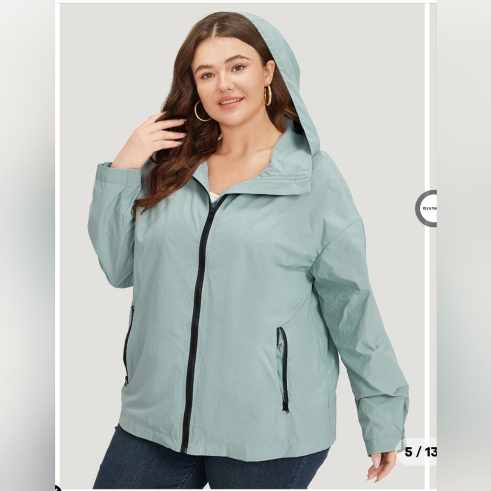 BloomChic Hooded Windbreaker Size 22/24